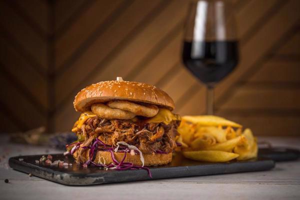 Menu Pulled Pork Burger